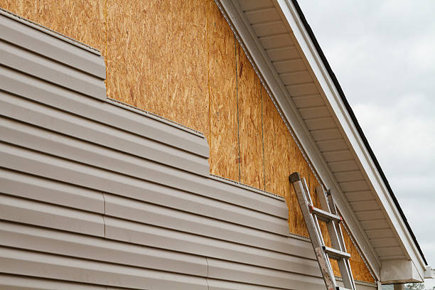 Professional Fiber Cement Siding technician working in Norwood Young America, MN